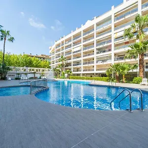 apartamentos-salou-111.top-hotels-tarragona.com/